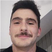 Holà me llamo Valentin , soy francés estudiando en España y queria ocupar mi tiempo libre para apoyo escolar en Francés